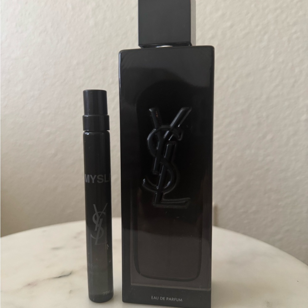 Yves Saint Laurent Black Eau de Parfum